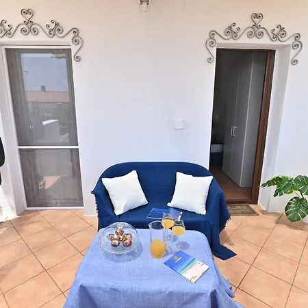 Izzhome Sea Style Apartmán *