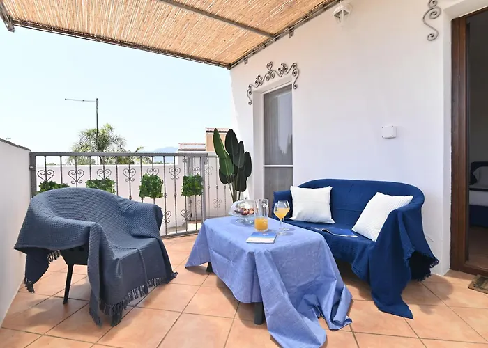 Апартаменты Izzhome Sea Style *