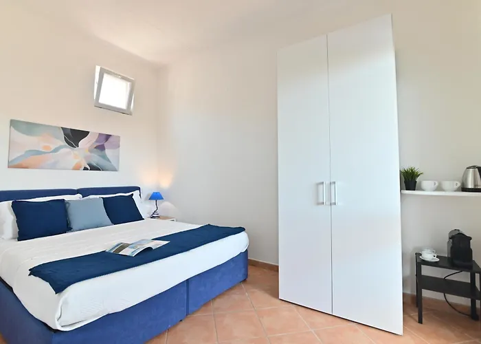 Апартаменты Izzhome Sea Style Пула